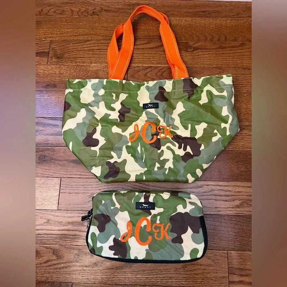 Set Of 2 SCOUT Weekender Camo Beach Bag And 3-Way Toiletry Bag Water Resistant